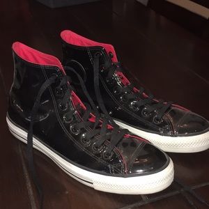 black shiny converse